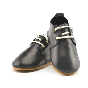 Black Oxford shoes with low top and hard sole