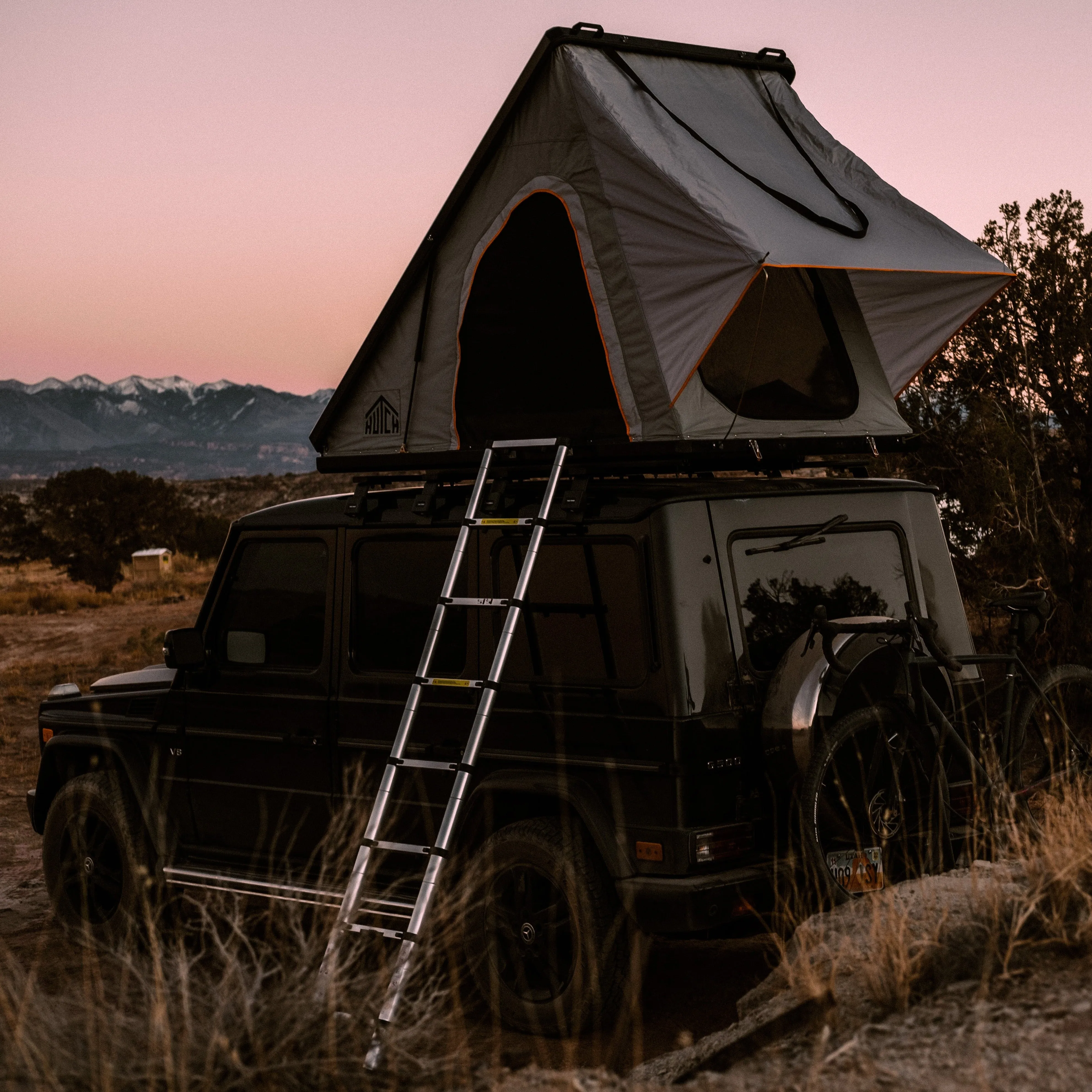 Bonanza 2 - Aluminum Roof Rack with Hard Shell