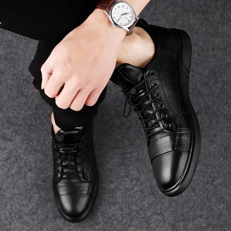 Casual men's leather lace-up flats