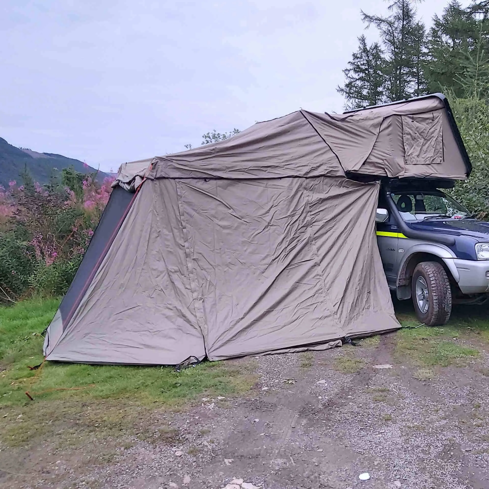 Direct4x4 RoofTrekk 4 Person Grey Roof Top Camping Tent - Annex Addon