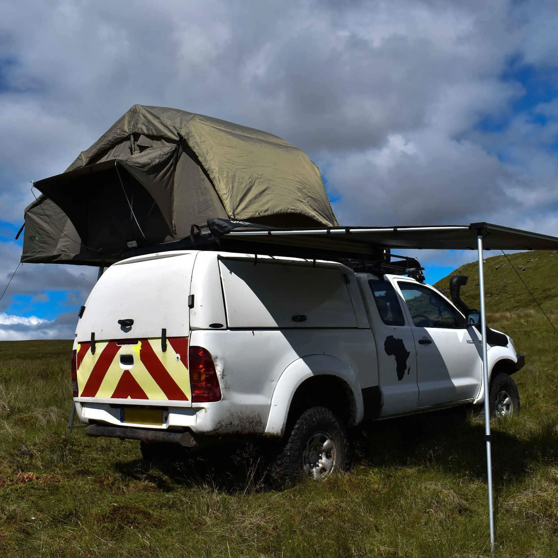 Forest Green 3 Person Rooftop Camping Tent.