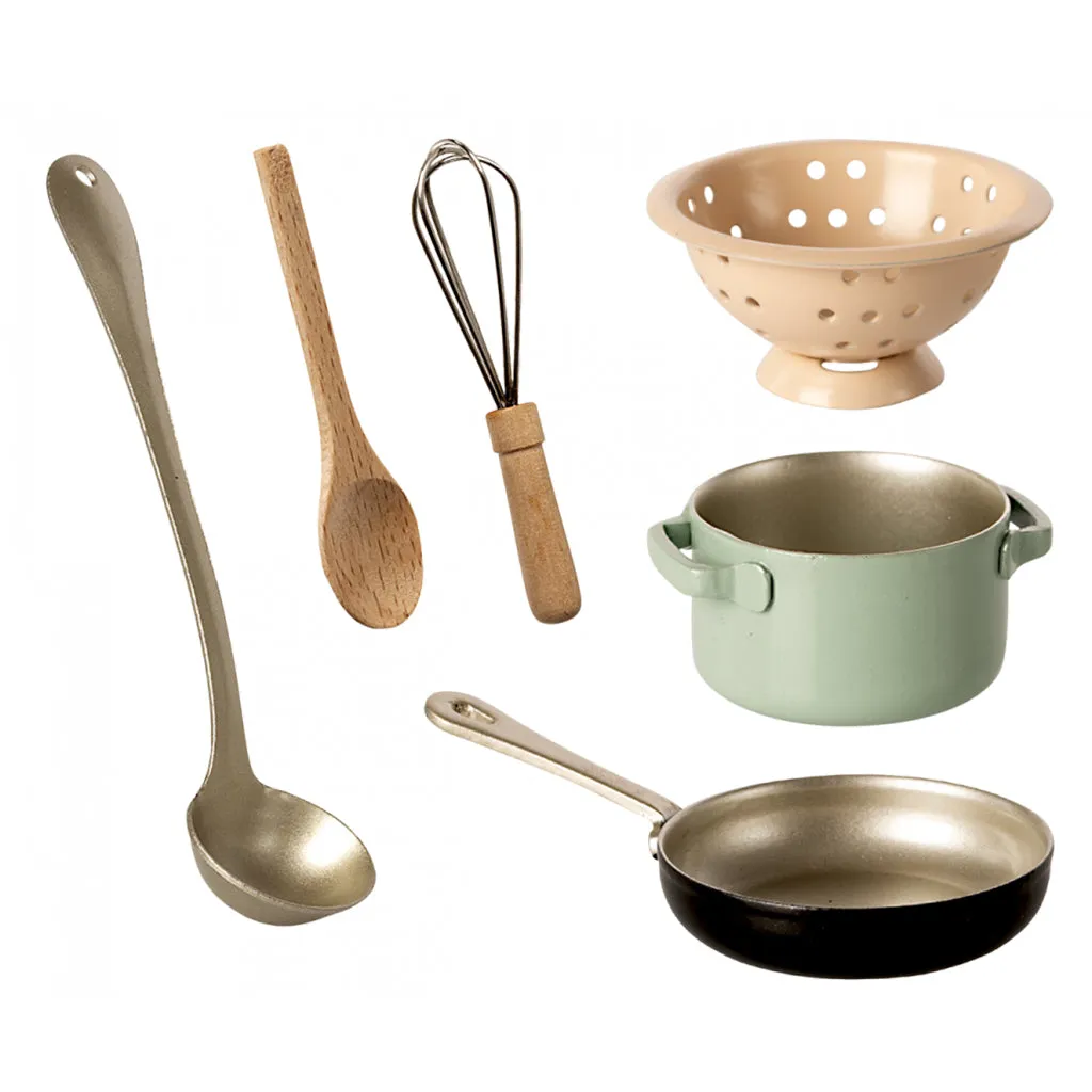 Maileg Miniature Cooking Set