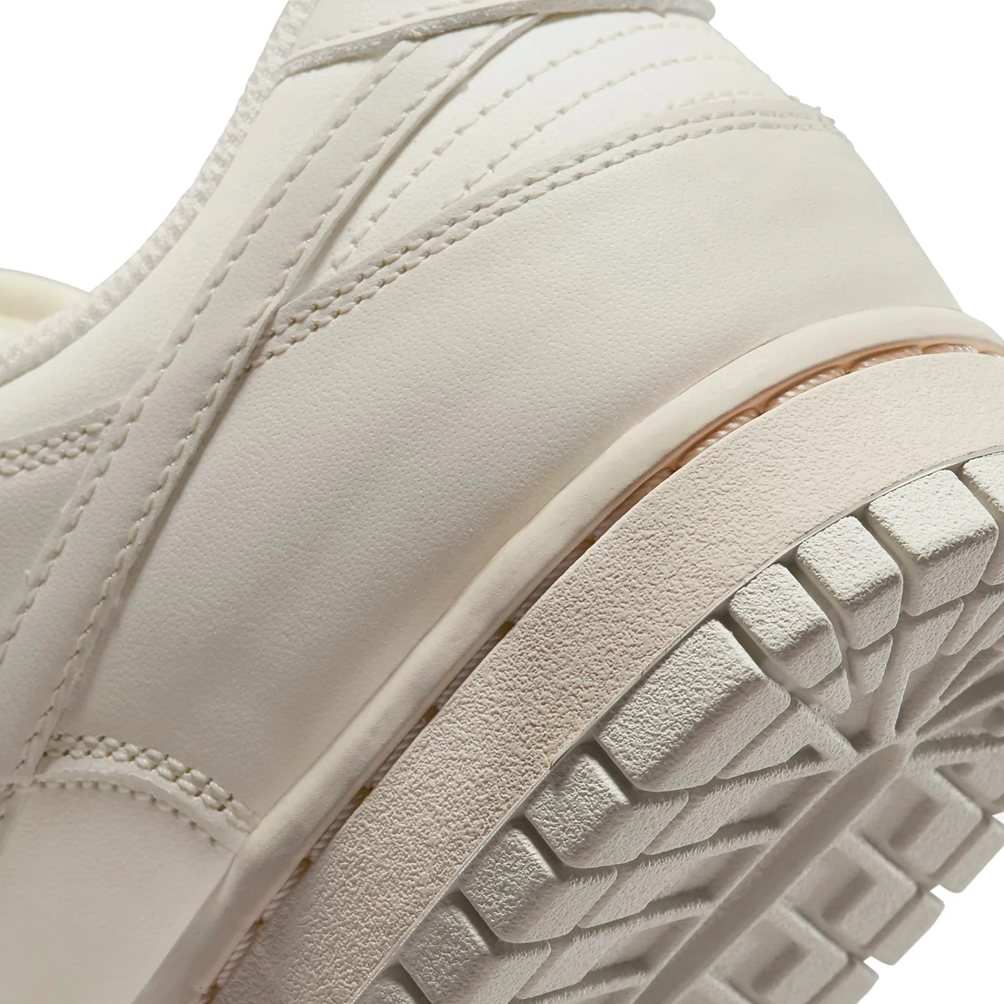 Nike Dunk Low Sail Light Bone Women