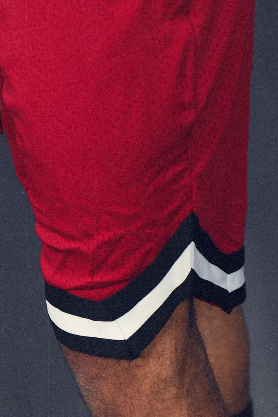 Retro Chicago Red Mesh Basketball Shorts for Men's Hoop Workout