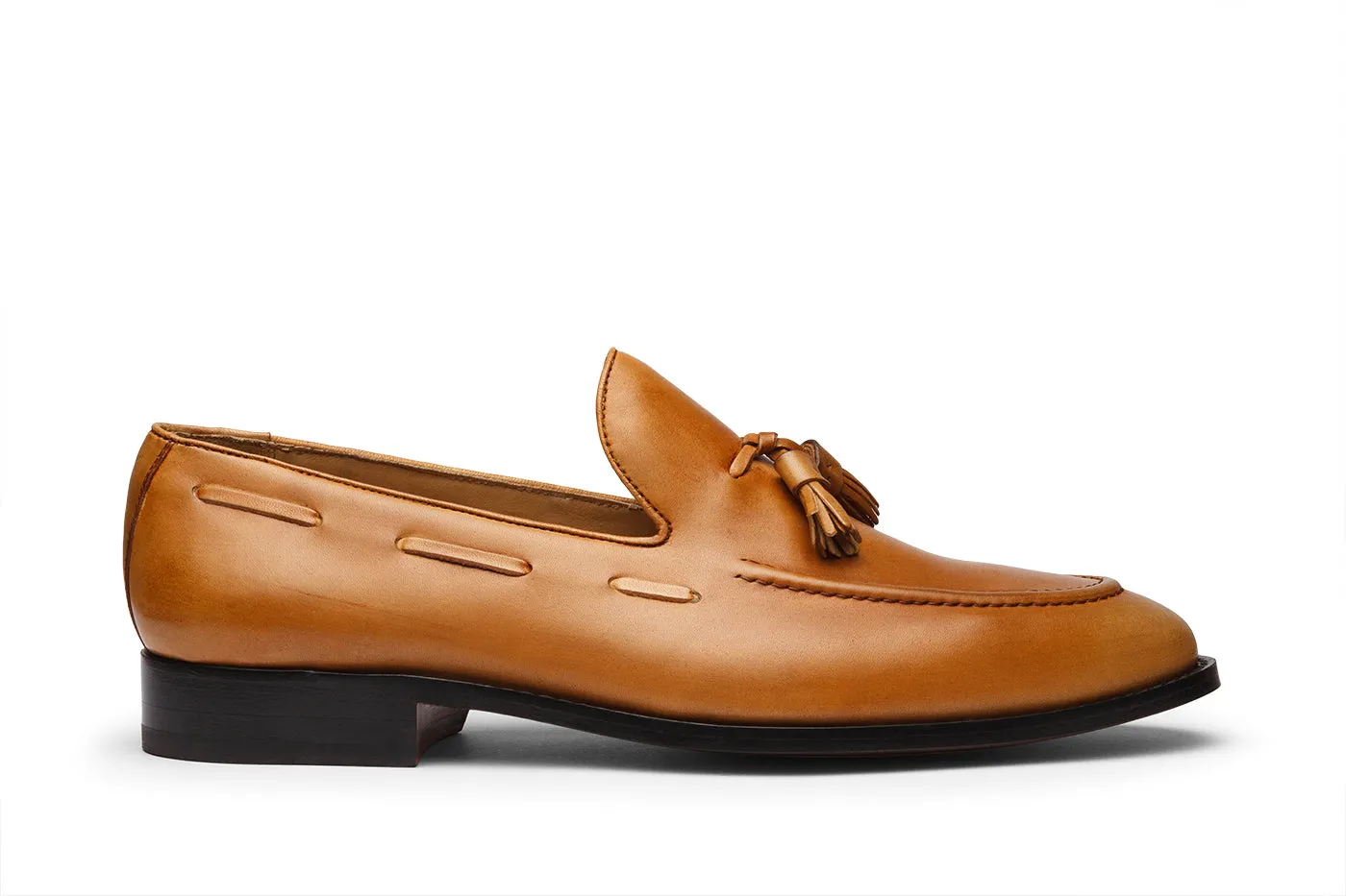 Tassel Loafer with cording stitch, ornamental side lacing: best shoes for elegant and stylish look.