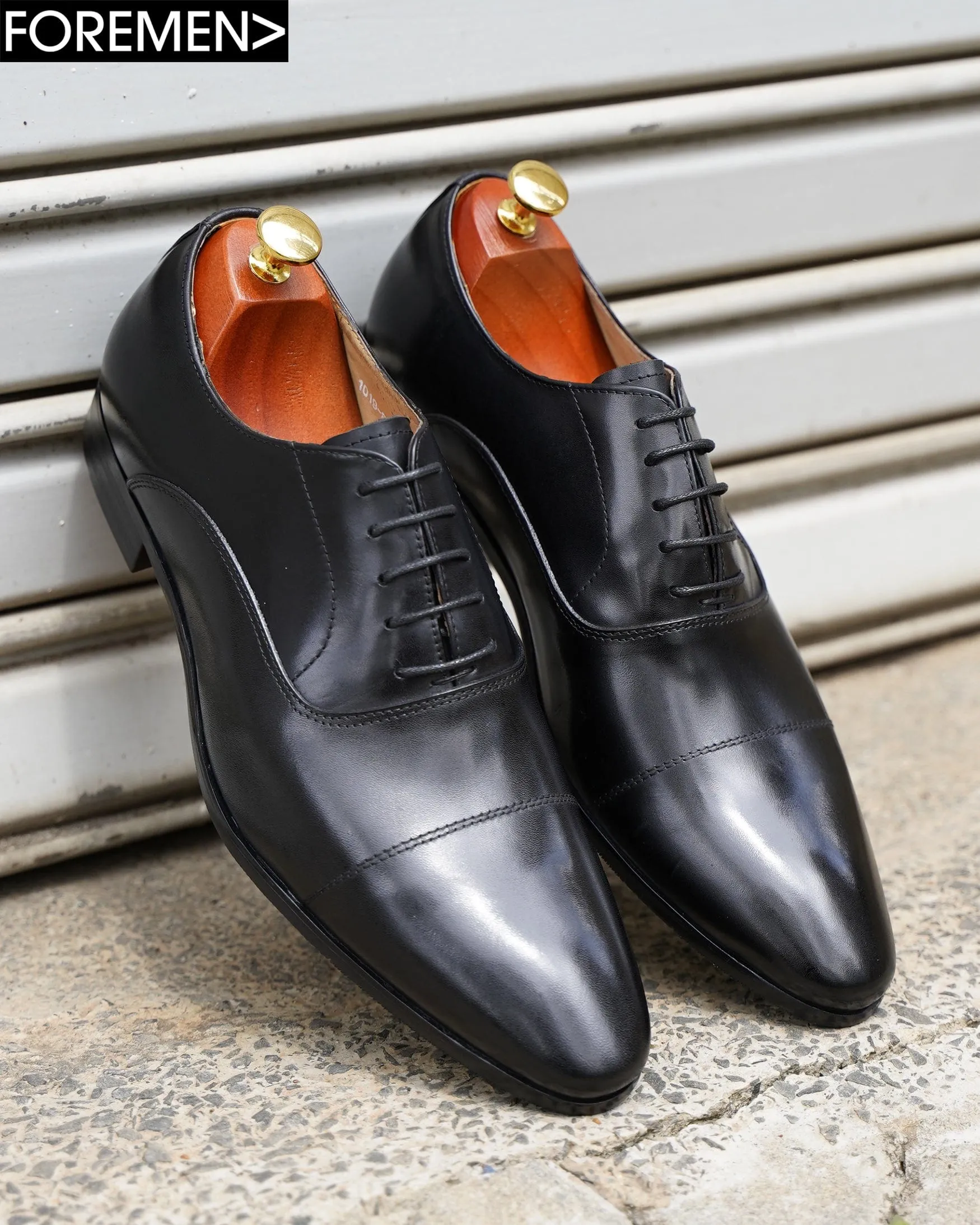 VIENNA CLASSIC Black Oxfords - Premium and Stylish Men's Shoes